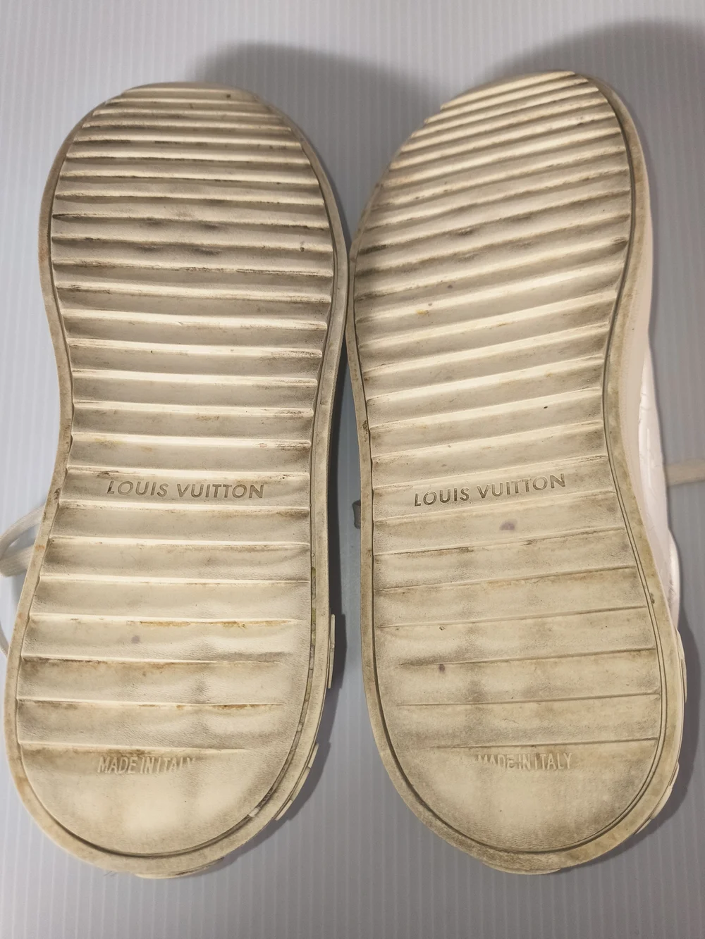 Louis Vuitton White Low-Top Monogram Embossed Sneaker Size 8